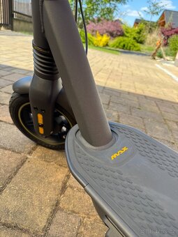 Ninebot KickScooter MAX G2 E by Segway - 4