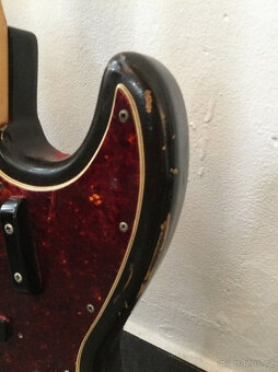 Vintage basová kytara Fender American Jazz ze 70. let, vzácn - 4