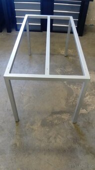 Prodám bytelný ocelový stůl vyrobený z jeklu 40x40mm - 4