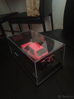 Škoda Favorit 1:43+ nosič kol a kolo - 4
