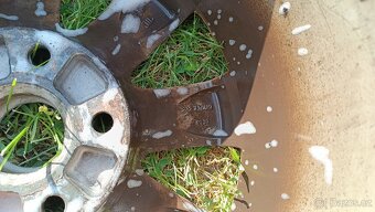 Alu kola ŠKODA, 5x112 7jx16 et37, pneu 205/55/16 - 4