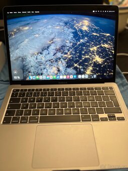 MacBook Air 13” (2020) – Intel Core i5, 8GB RAM, 256GB SSD - 4