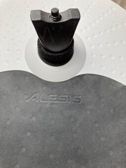 Elektronické bicí alesis debut kit - 4