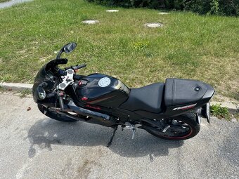 Rieju RS2 Matrix 125 - 4