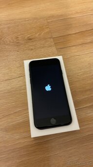 iPhone SE 2020 - 4
