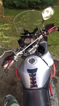 Suzuki V-Strom 650 DL - 4