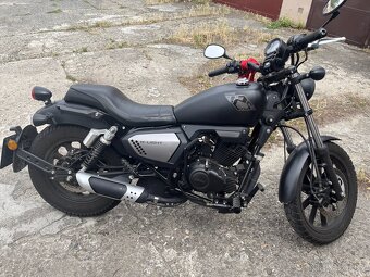 Prodám CRUISERA KEEWAY 125 ZÁNOVNÍ - 4