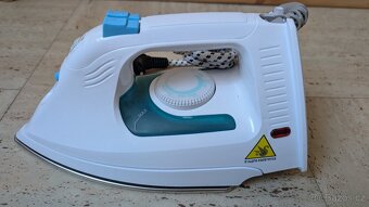 Napařovací žehlička Steam Iron LCE808 - 4
