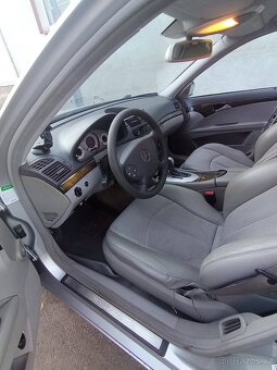 Mercedes w211 e320 - 4