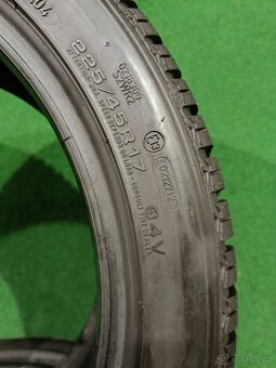4ks zimni 225/45/17 Goodyear - 4
