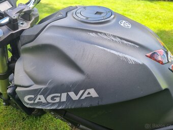 Cagiva raptor 650 - 4