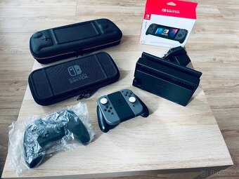 Nintendo Switch V2 - 4
