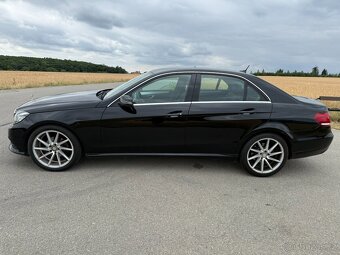 Mercedes-Benz E200 CDI - 4