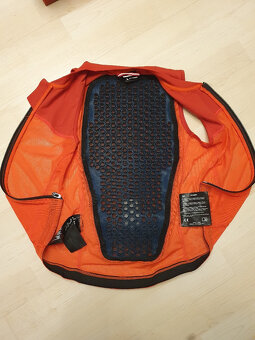 Dětský páteřák Atomic Amid Body, vel. J-Small - 4