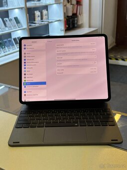 iPad Pro 13 (M4) 256GB + klávesnice Space Grey - 4