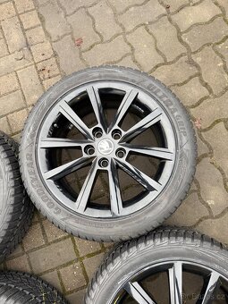 ORIGINÁL Alu Škoda TERON R17, 5x112 - TOP, ZIMNÍ PNEU - 4