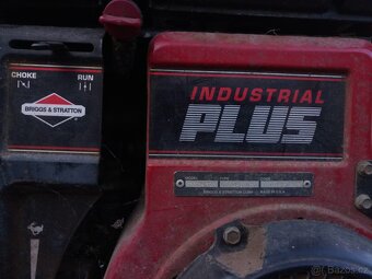 Malotraktor Briggs & Stratton Industrial Plus + vozík + přís - 4