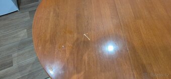 Prodám jídelní stůl a 4x židle - 4