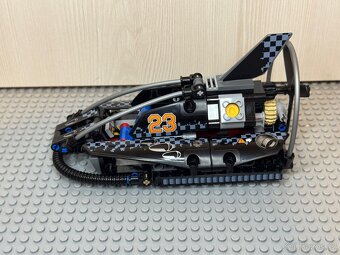 LEGO Technic 42002 - Hovercraft - 4