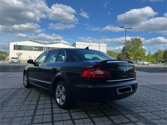 Prodám ŠKODA SUPERB 2.0 TDI, 125KW, DSG. ROK VÝROBY 2010. - 4