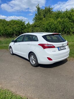 Hyundai i30 1.6 CRDI - 4