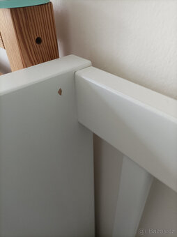 Postýlka IKEA STUVA se zásuvkami a příslušenstvím - 4