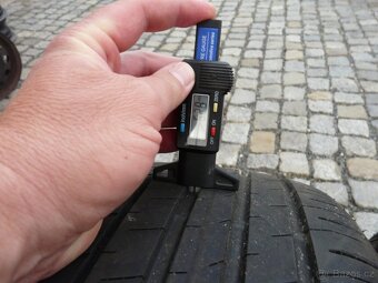 LETNÍ PNEU FALKEN 215/55R17 - 4