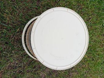 Plastové kbelíky 6L - 4