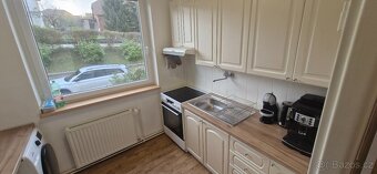 Pronájem bytu 3+1 v Pozlovicích - 4