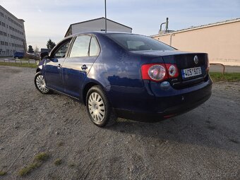 VW Jetta 1.6i,75kw, rok 2007,najeto 160tis km. - 4