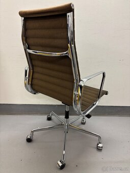 Kancelářská židle Vitra Eames EA 119 - 4