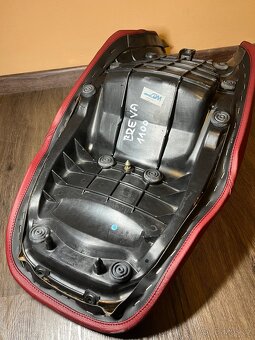 Originál sedlo na Moto Guzzi Breva 1100 - 4