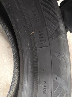 Prodám letní pneu Goodyear 175/65/17 - 4