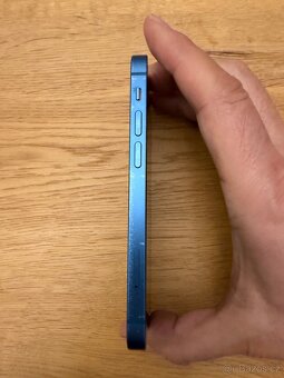 Prodám iPhone 13 mini, modrý, 128 GB - 4