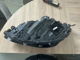 Světlo Volskwagen Golf - 4