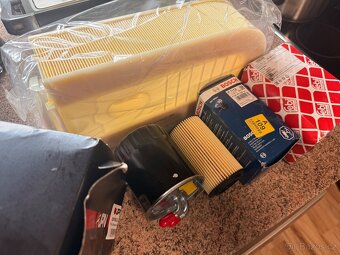 Prodám sadu filtrů pro Mercedes W204 C250 nový. - 4