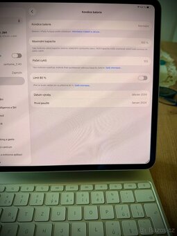 iPad Pro 13" M4 + Magic Keyboard, bílá CZ - 4