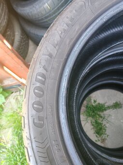 215/50/17 Goodyear - 4