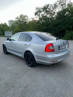 Octavia 1.6tdi 2012 - 4