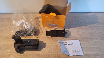 Neewer Battery Grip BG-E8 - 4
