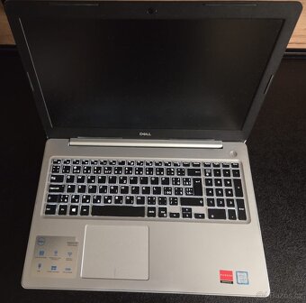 DELL Inspiron 5570 s dobrou baterií a adaptérem - 4