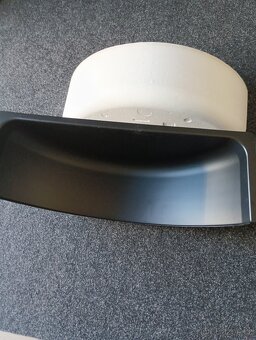podběh ke karavanu HOBBY r. 1992-2008 č. P60 - 4