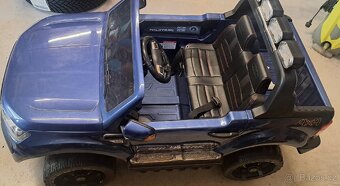 Elektricke auto Ford 4x4 - 4