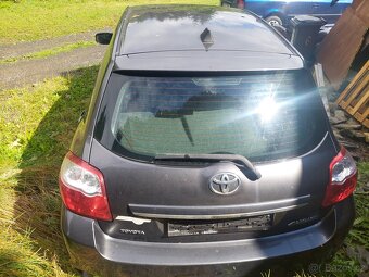 Toyota Auris 2011 1,6 97 KW - 4