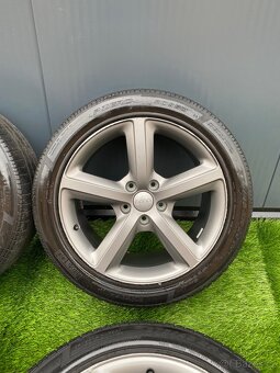 Audi Q7 kola - 4