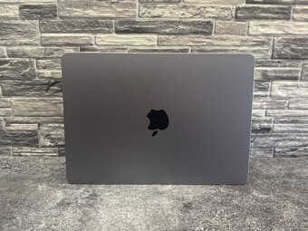 MacBook Air 13 2022 M2 / 8GB / 256GB - 4