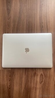 MacBook Pro 15”, i7, 16Gb, 256Gb - 4