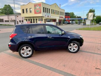 Toyota RAV4 - 4