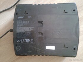 Záložní zdroj APC Back-UPS ES 550 - 4