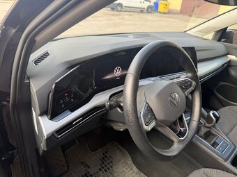 Prodám VW Golf 8 v záruce jeste rok - 4